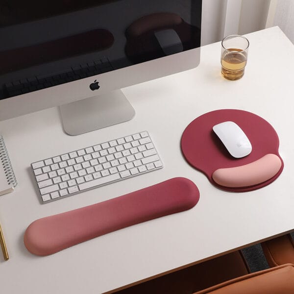 1713797770 Mousepad ergonomic cu spuma cu memorie pentru sustinere incheietura mana pentru mouse si tastatura baza anti derapanta 2 1 - Timebox